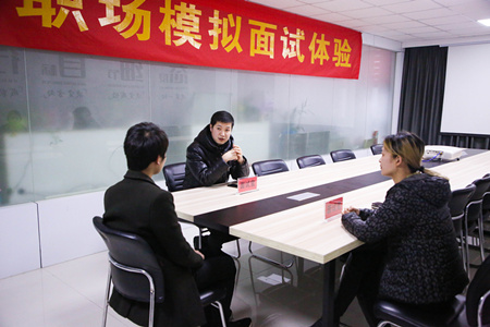 職場攻略講座進(jìn)校園，拓展校企合作促就業(yè)