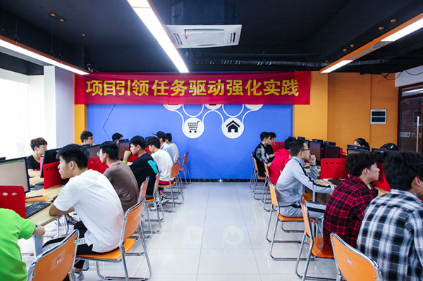 搞互聯(lián)網(wǎng)教育我們是認真的，搞互聯(lián)網(wǎng)知識競賽我們也是認真的！