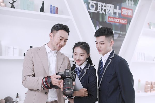 快看！這里有一份適合女生的<a href=http://njxh.cn target=_blank class=infotextkey>專業(yè)</a>排名