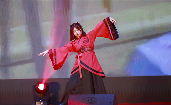 南京新華2019年新生開學(xué)典禮暨CEAC獎(jiǎng)學(xué)金頒獎(jiǎng)盛典隆重舉行！
