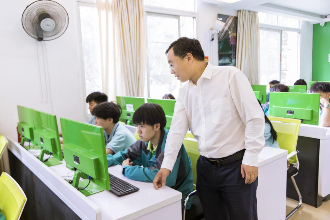 <a href=http://njxh.cn target=_blank class=infotextkey>專業(yè)</a>榜樣 | 砥礪前行 時代風(fēng)向！