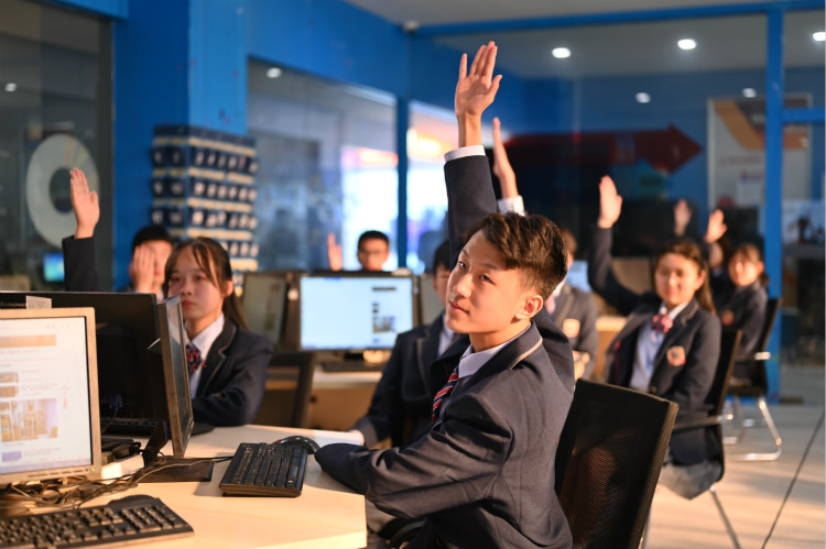 職業(yè)教育托舉新希望，如何選擇一所好學校？