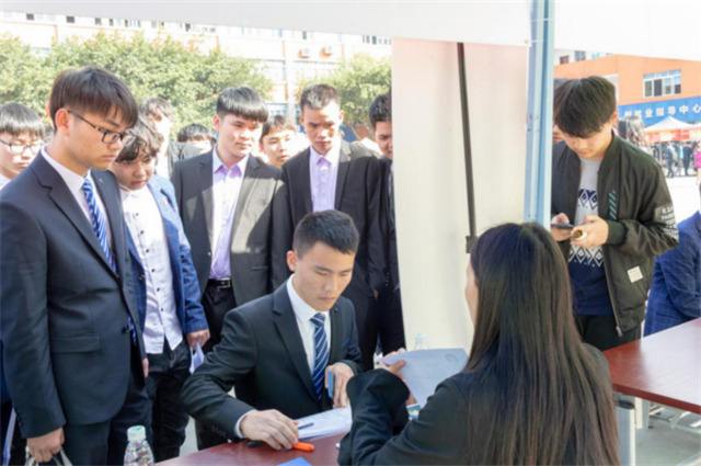 職業(yè)教育托舉新希望，如何選擇一所好學校？