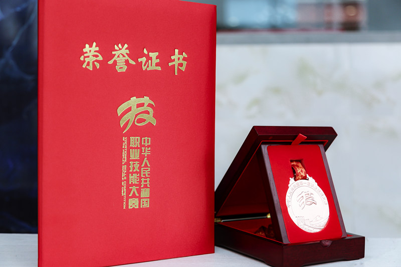 聚焦兩會 | 新華互聯(lián)網(wǎng)+教育助力鄉(xiāng)村振興！
