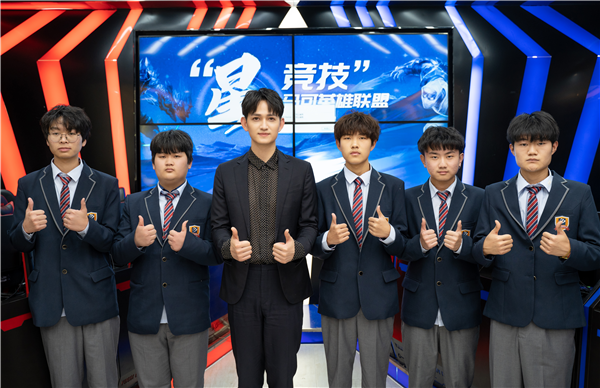 馬可來新華重拾校園生活，青春“競”是精彩！