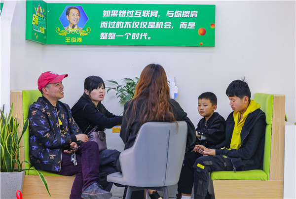 南京新華五一試學(xué)體驗(yàn)周火爆開啟！
