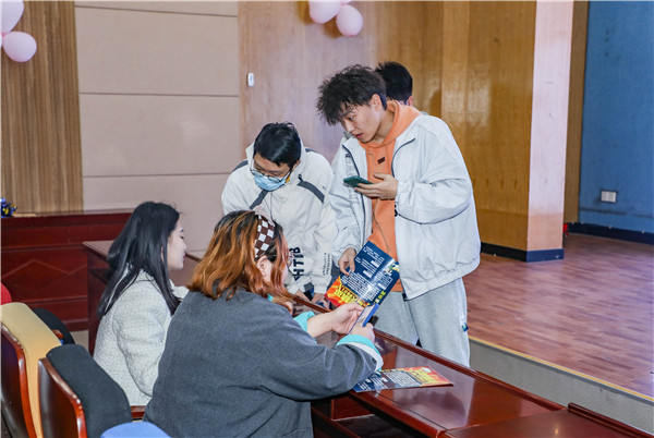 就業(yè)保障丨企業(yè)進校園，助力南新學(xué)子就業(yè)