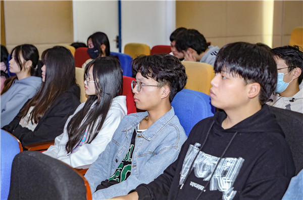 就業(yè)保障丨企業(yè)進校園，助力南新學(xué)子就業(yè)