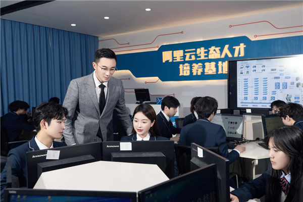 為什么新職教法引起社會(huì)熱議，新華帶你了解