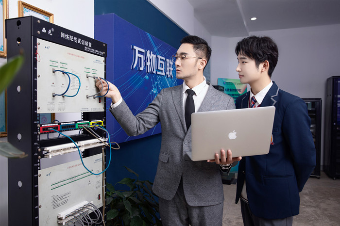 就業(yè)寒潮來襲，新華這類人才卻被市場熱搶！