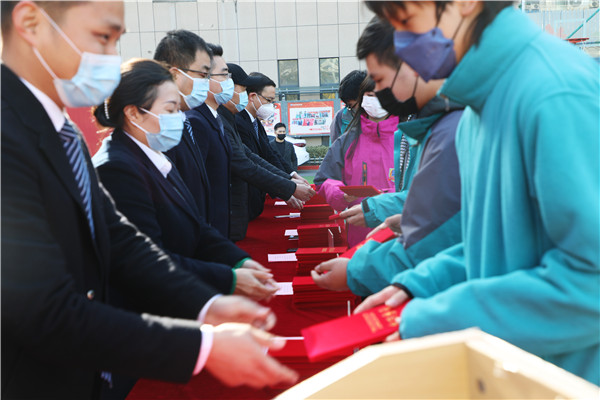 知行合一，榜樣力量——南京新華2022年度學(xué)生工作總結(jié)暨表彰大會(huì)圓滿落幕！