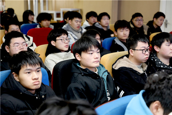 南京新華創(chuàng)就業(yè)指導培訓活動圓滿結(jié)束