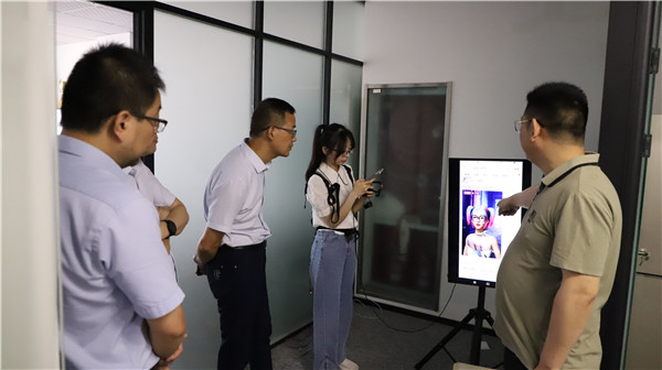 教師走進(jìn)企業(yè) 實踐提升技能