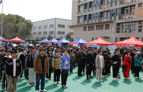 追光有“你”，歡迎“新”上人 南京新華電腦專修學(xué)校2024年春季社團(tuán)招新大會(huì)順利收官