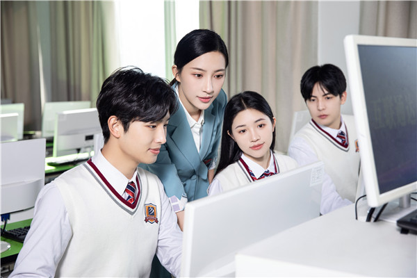 考不上<a href=http://njxh.cn target=_blank class=infotextkey>高中</a>，女生學(xué)什么好？