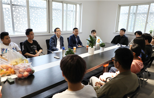 暖心回訪見證成長(zhǎng)，愛與責(zé)任一路相隨