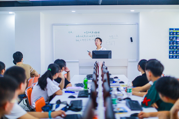 女孩子讀什么技校好？