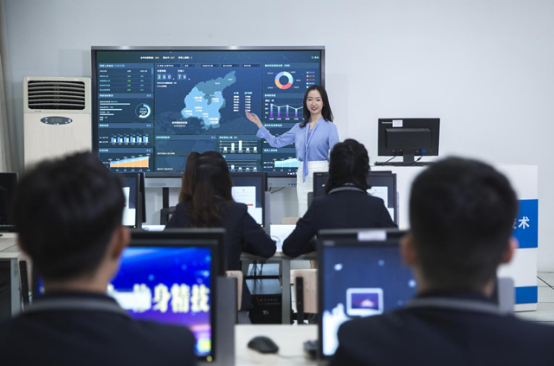 99公益日 | 新起點，筑夢公益行動，新華助有志學(xué)子追夢