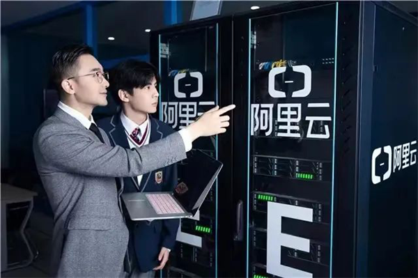 技能之光 點(diǎn)亮職業(yè)夢(mèng)想！新華互聯(lián)網(wǎng)科技邀您共同參與新華杯全國(guó)職業(yè)技能大賽！